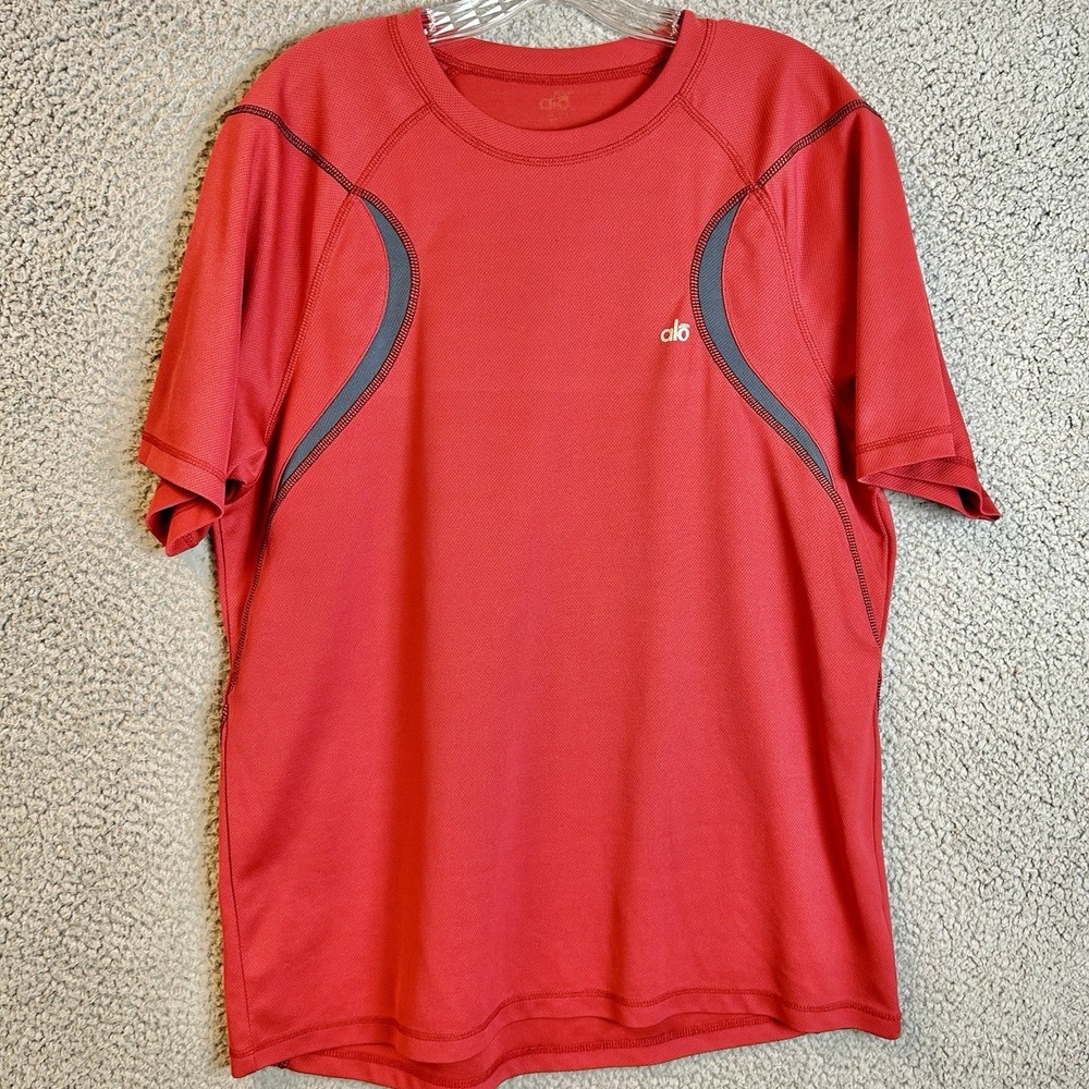 ALO Yoga Shirt Mens L Red Crewneck Short Sleeve Performance Poly Blend